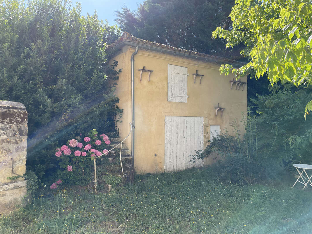 Maison à MOULIETS-ET-VILLEMARTIN