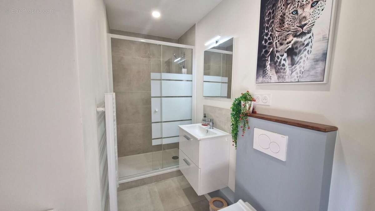 Photo 2 - Appartement à GENAS