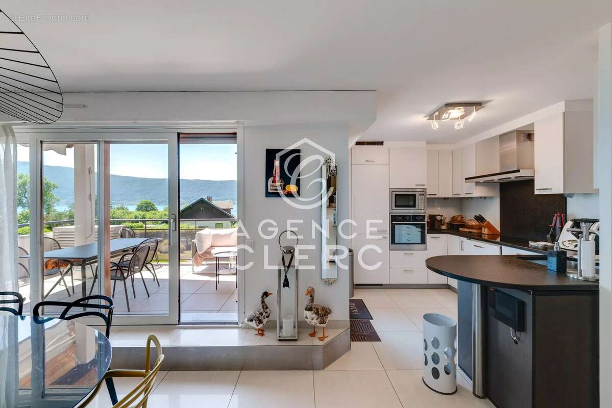 Appartement à VEYRIER-DU-LAC