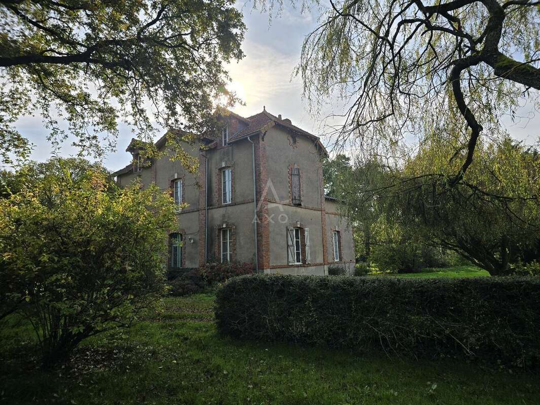 Maison à L'HERBERGEMENT
