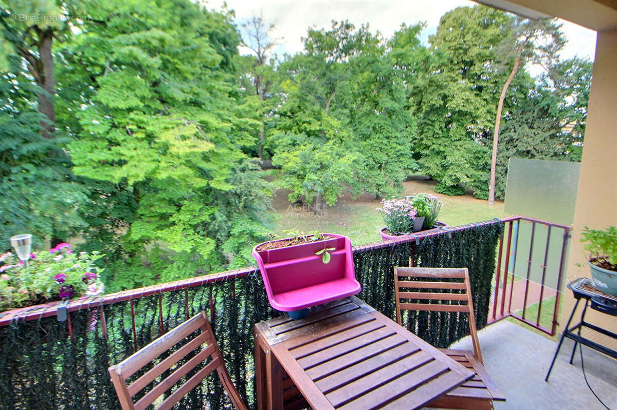 Appartement à VERNEUIL-SUR-SEINE