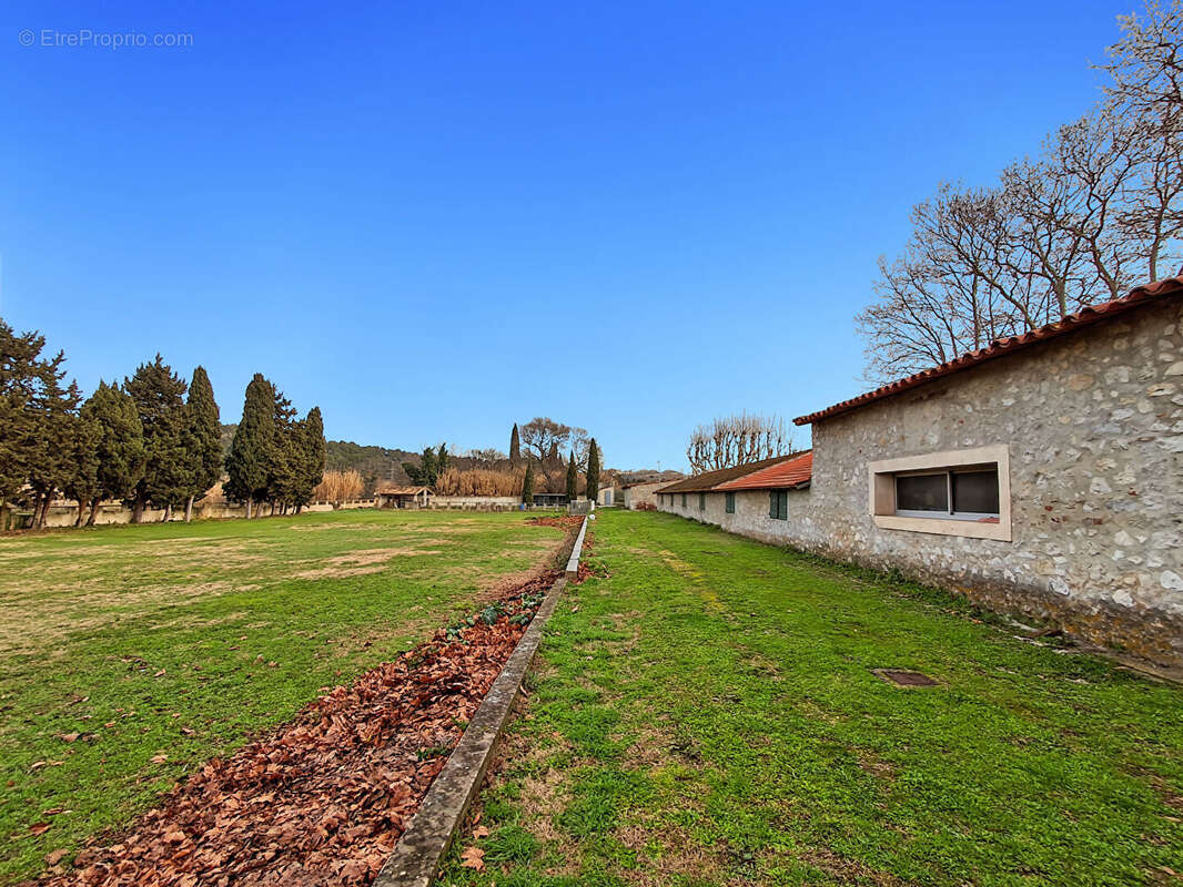Maison à SAINT-VICTORET