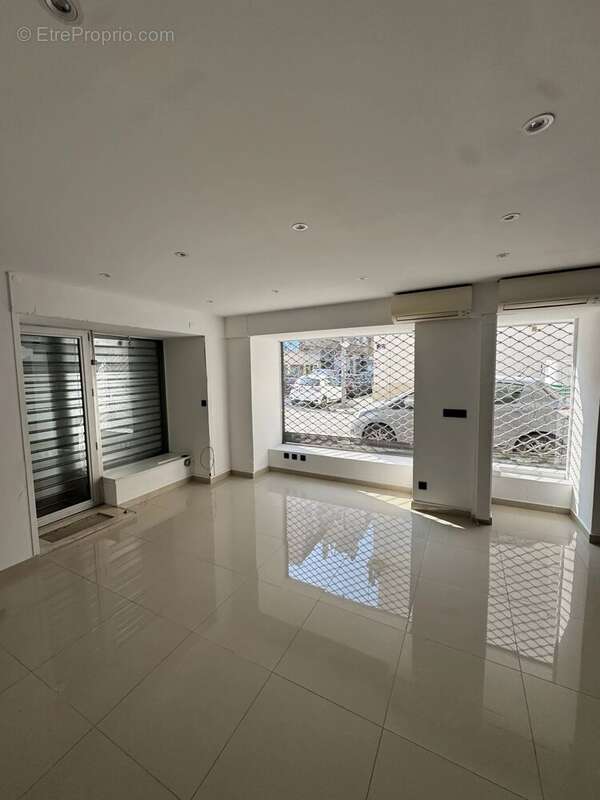 Commerce à MARSEILLE-5E