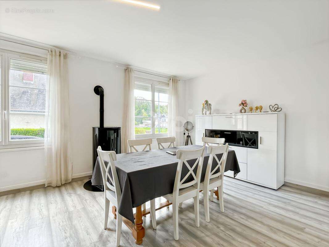 Maison familiale 6 chambres – la ferrière-sur-risle - photo 3