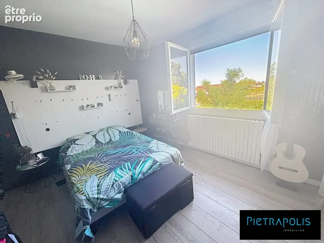 Maison 176 m² à Grieges  - photo 7
