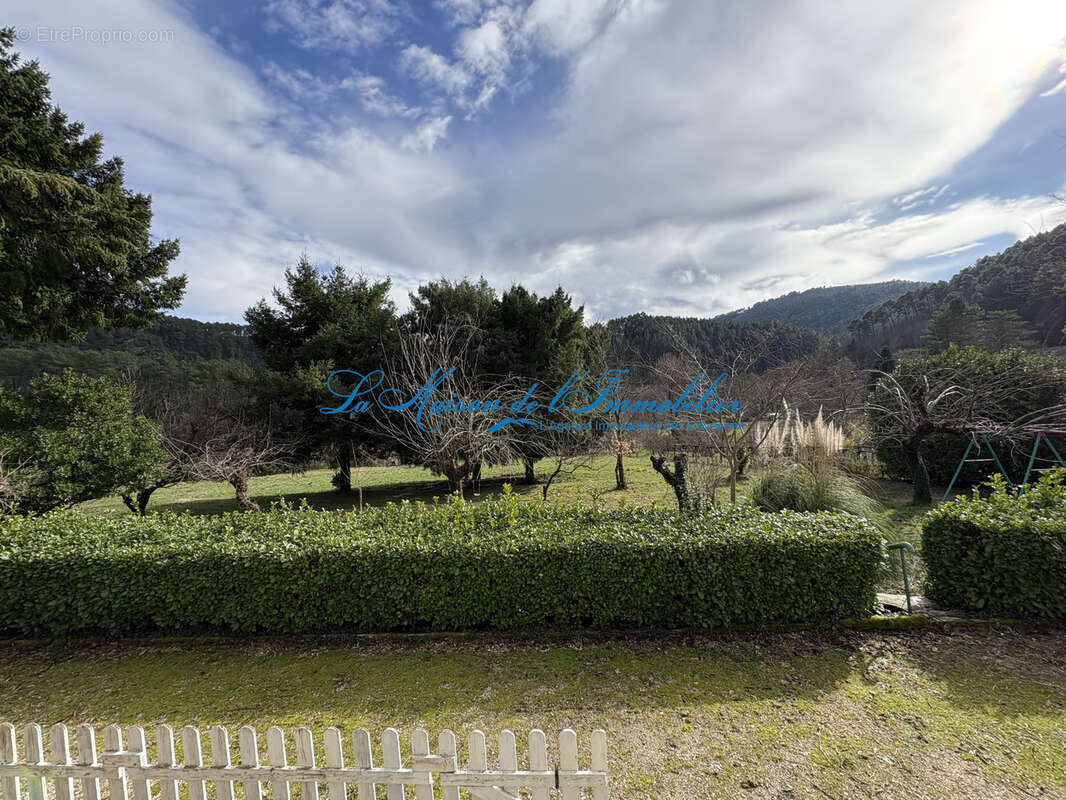 A 15 min de Chamborigaud et Génolhac maison plain pied de type F4 avec 5955 m2 de terrain avec accès à la rivi - photo 2