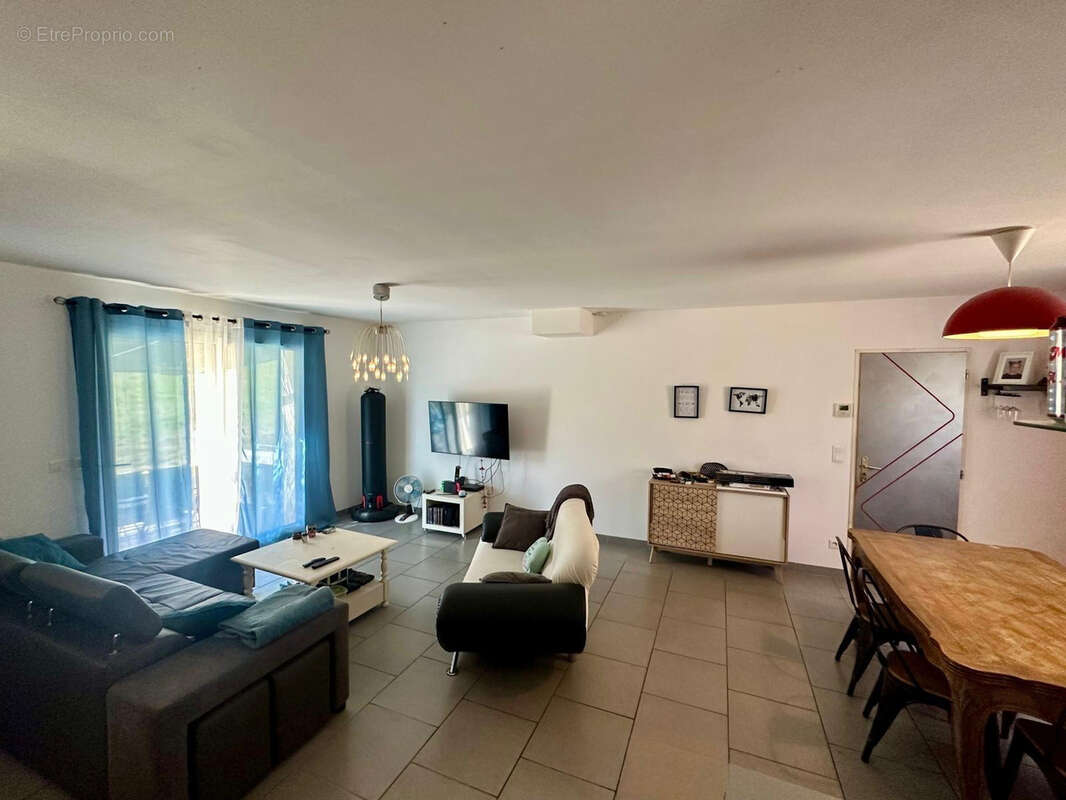 Maison à GREOUX-LES-BAINS