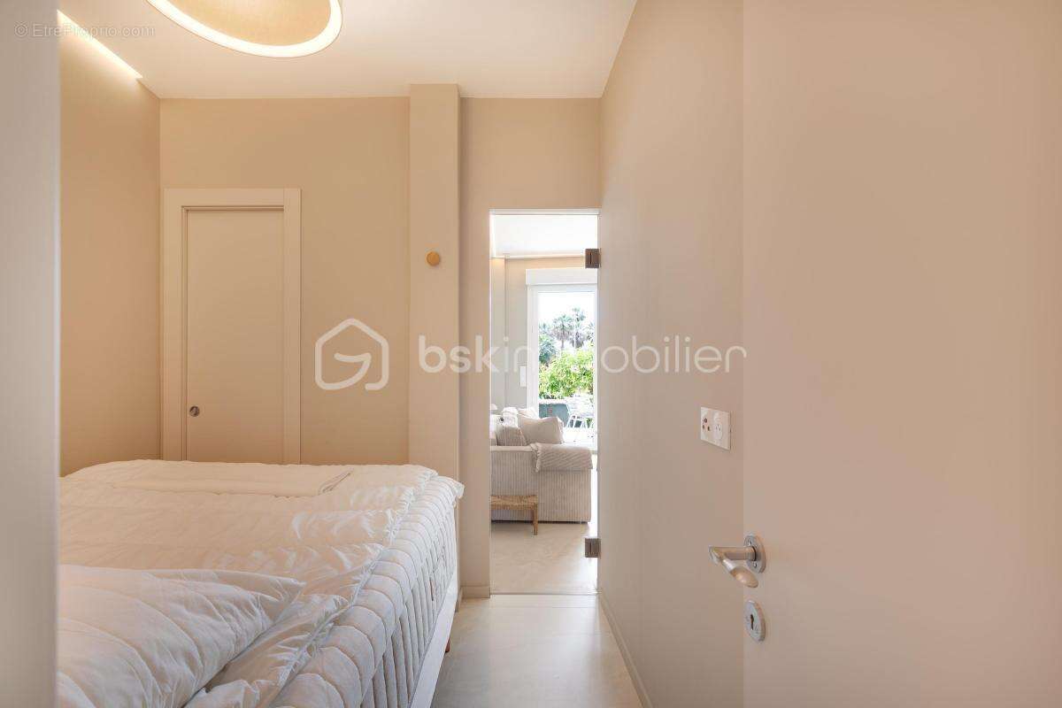 À vendre – f2 cannes croisette – résidence prestigieuse « palais des dunes » - photo 8