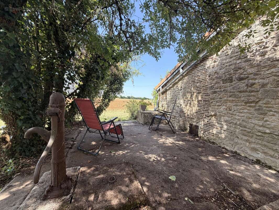 Propriété de caractère exceptionnelle avec appartement indépendant, potentiel gîte, garages et grand hangar - photo 28