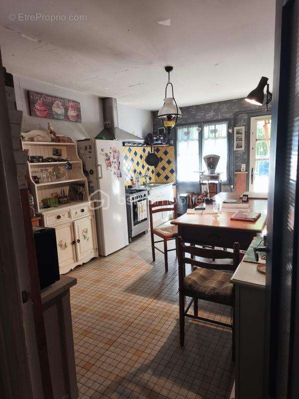 Maison d' habitable avec potentiel d’aménagement – Environ 69,57 m², dépendances et terrain de 5590 m² - photo 5