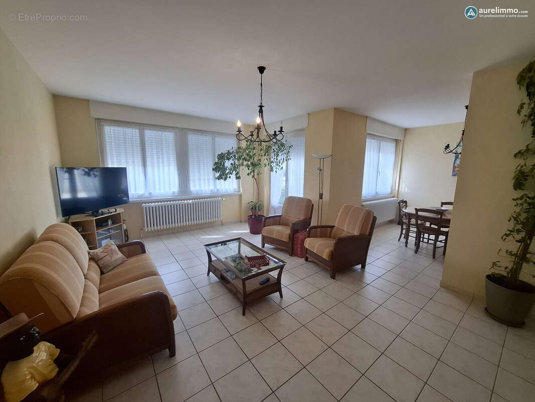 Maison 190 m² à Neris-Les-Bains  - photo 5