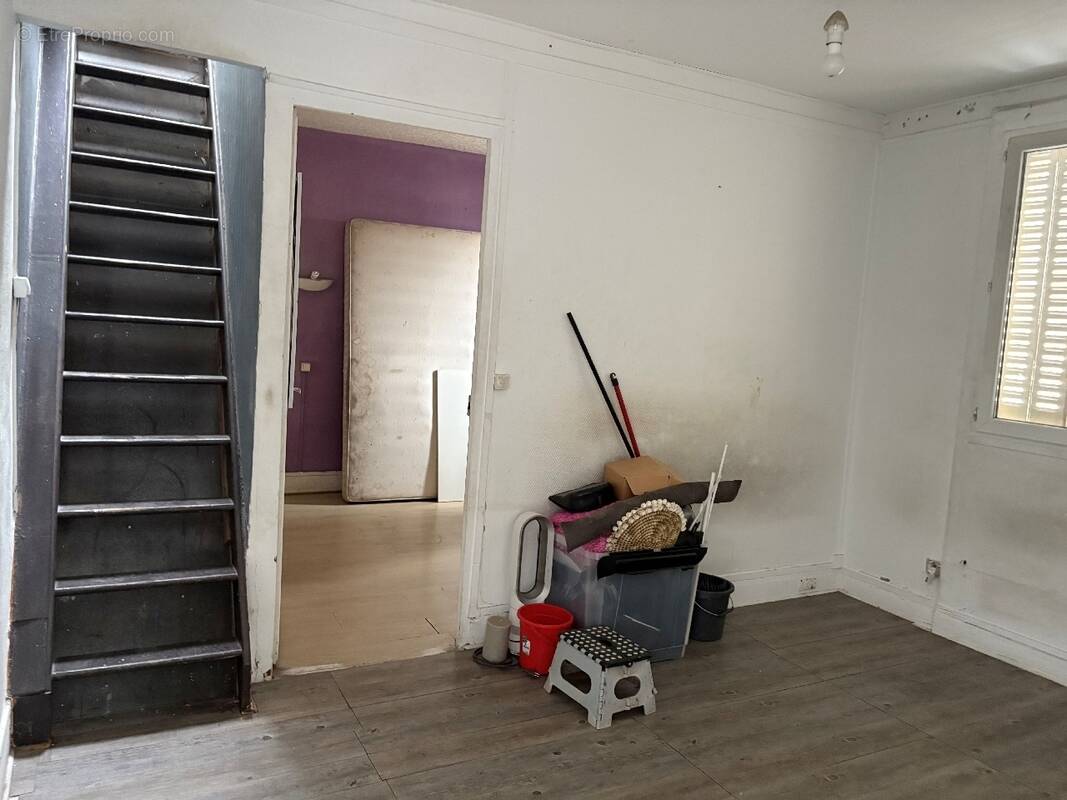 Appartement à LES PAVILLONS-SOUS-BOIS