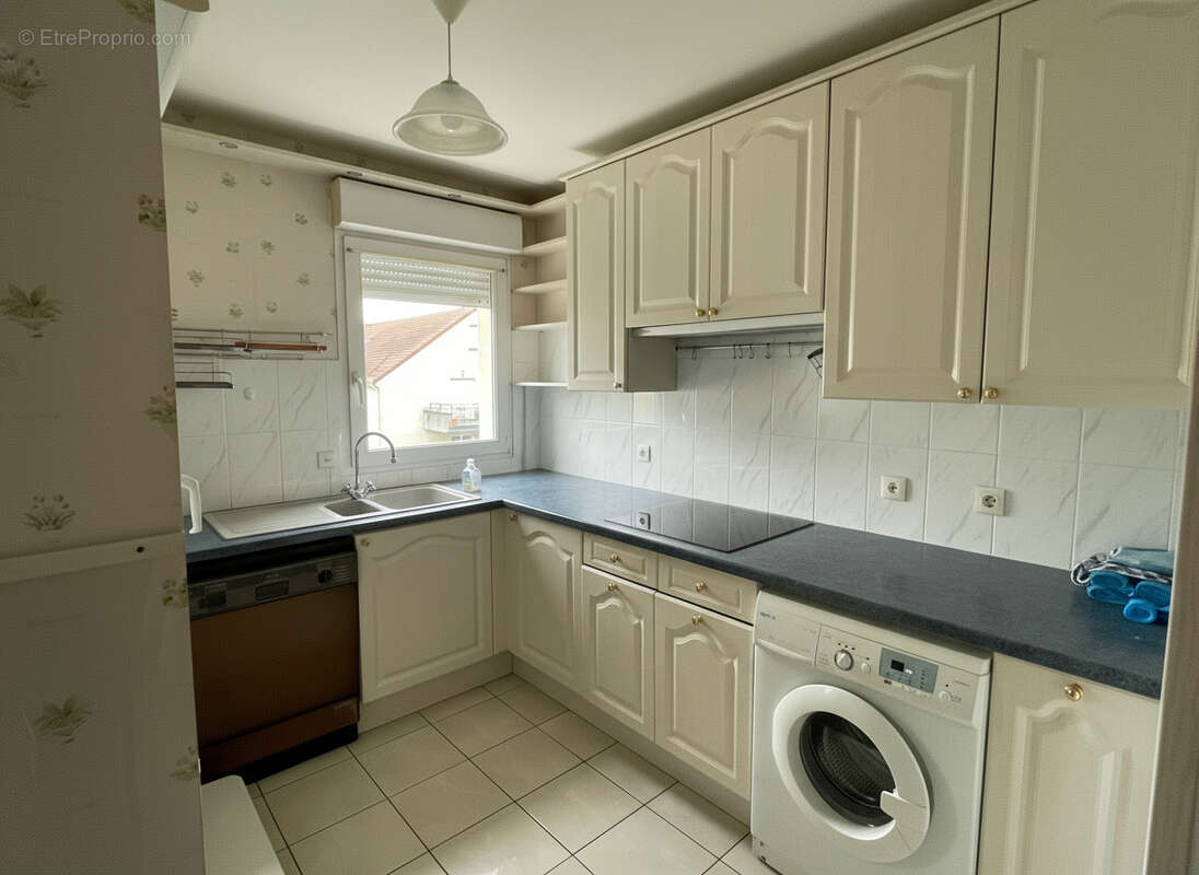 Appartement à MAINVILLIERS