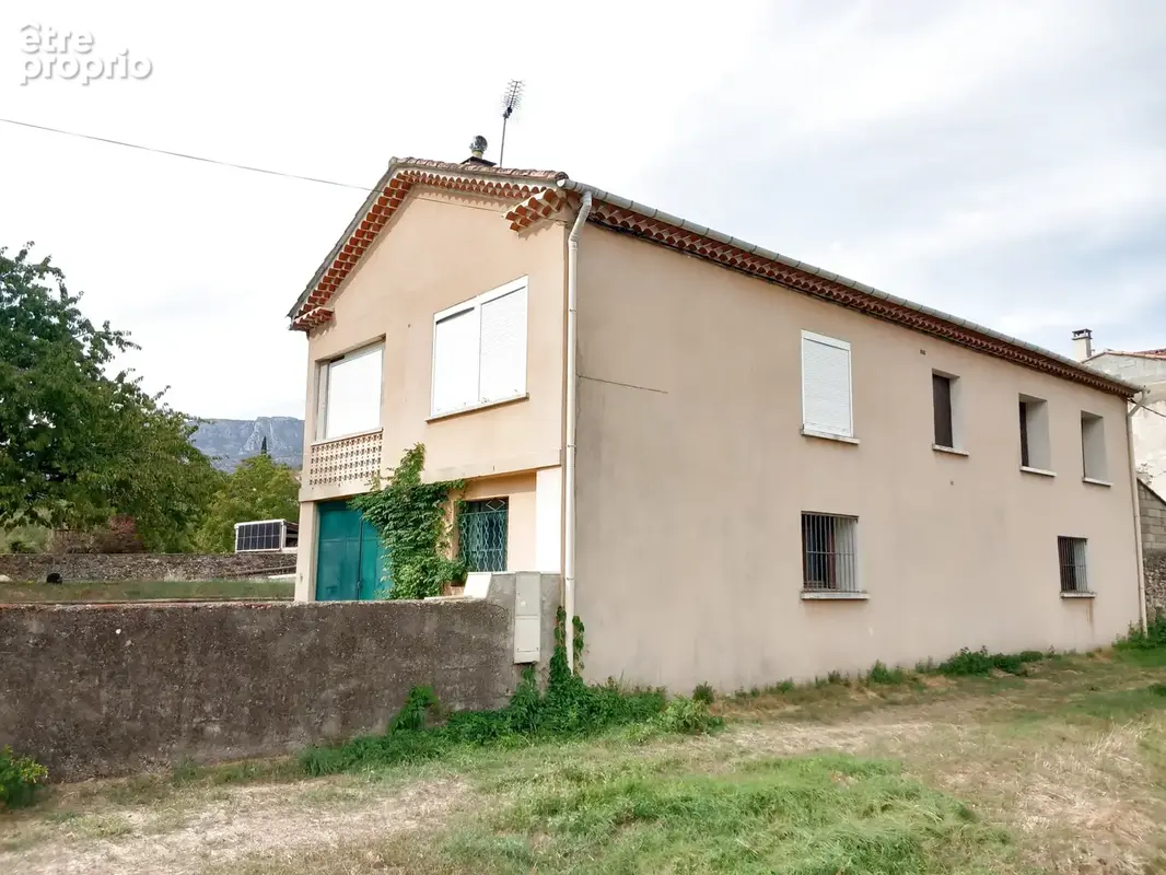 Maison individuelle avec grand jardin et grand garage. - photo 11