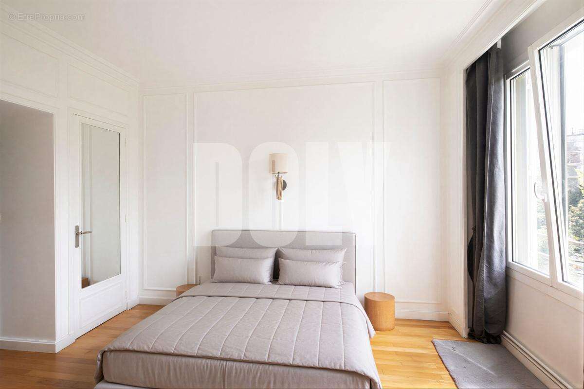 Appartement à NEUILLY-SUR-SEINE