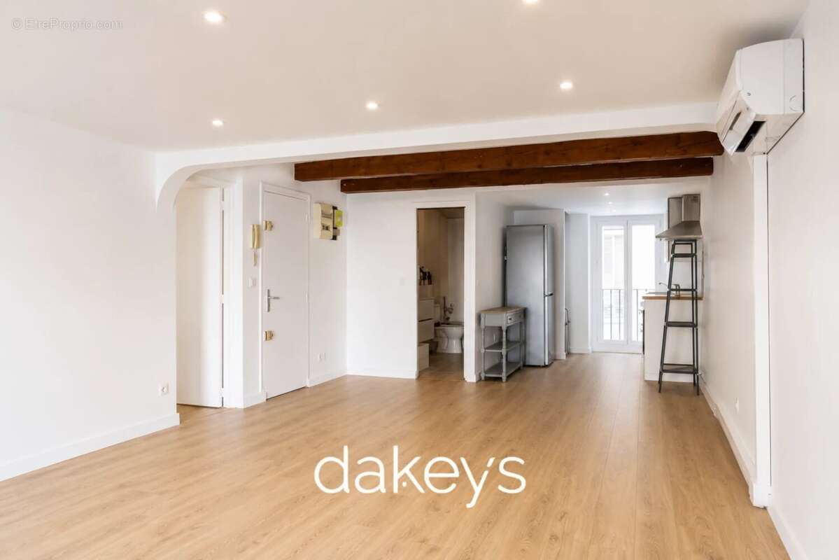 Marseille 6ème – préfecture / rome – grand t2 de 52 m² - photo 2