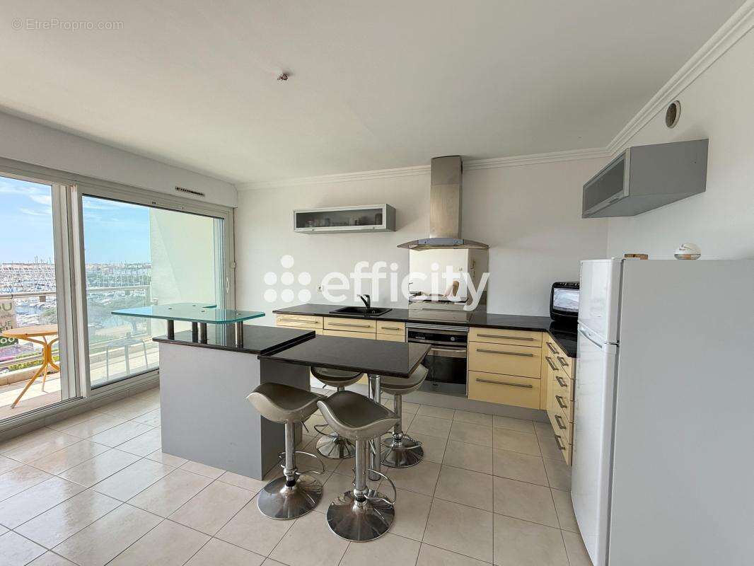 Appartement à MAUGUIO