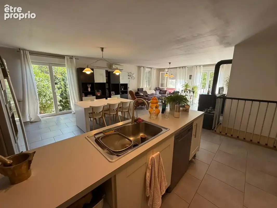 Maison de 158 m2 avec studio indépendant et vue à Saint-Romain-de-Lerps - photo 9