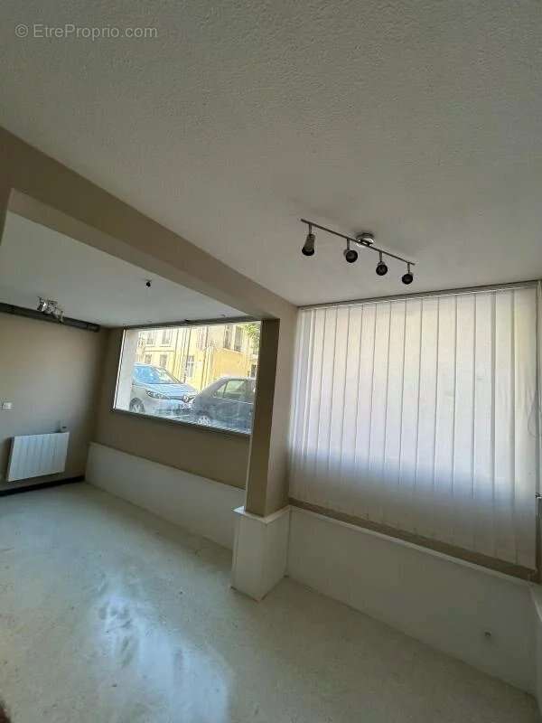 Commerce à CARCASSONNE