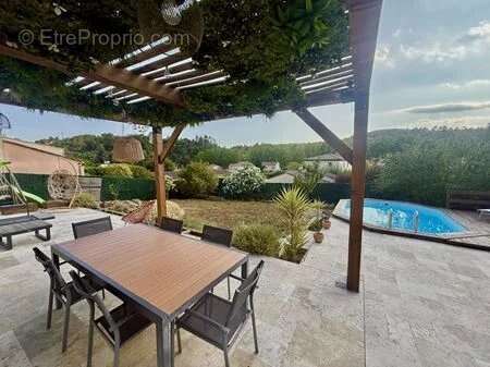 Maison de plain pied - 97m ² - photo 2