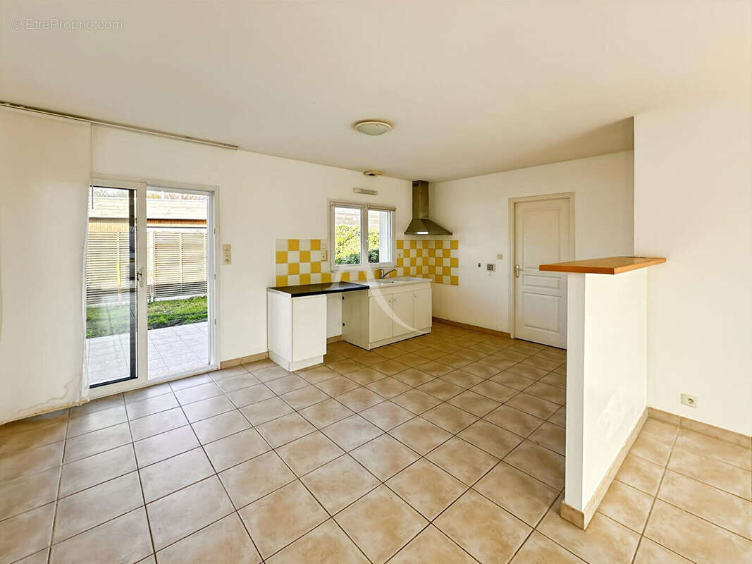 Maison à LE PERRIER