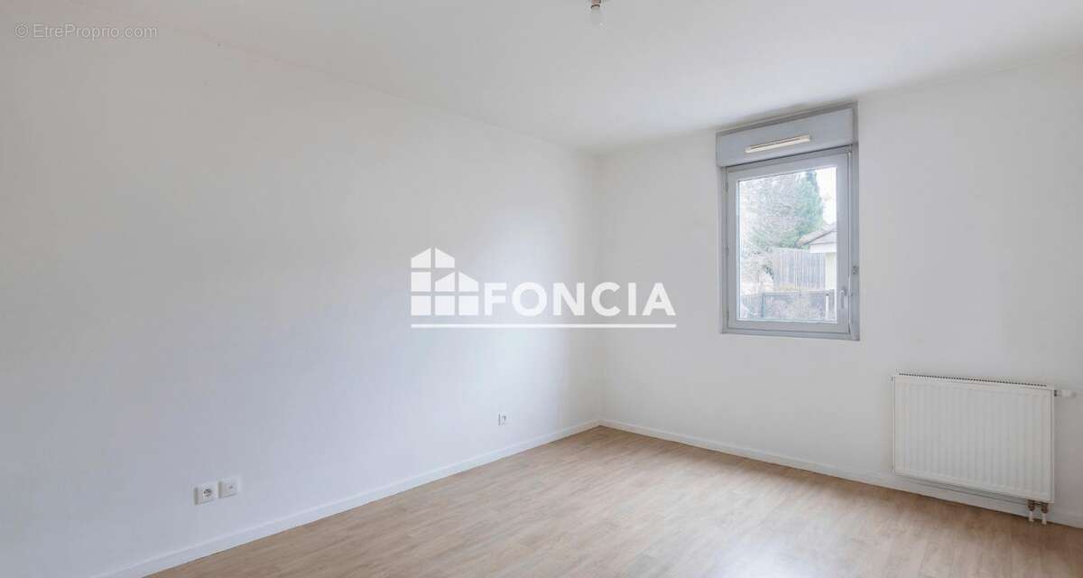 Appartement à LINAS