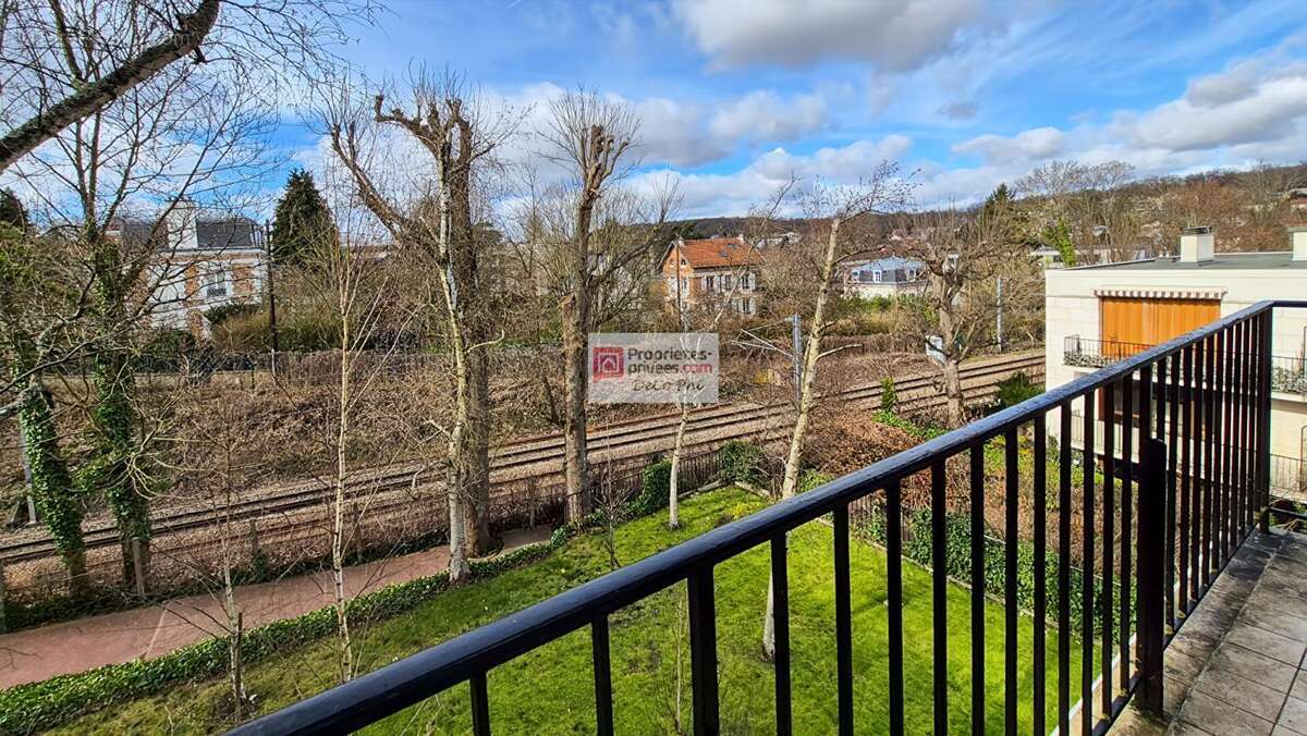 Appartement à VILLE-D'AVRAY