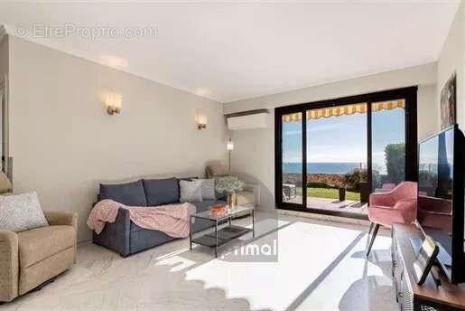 Appartement à ROQUEBRUNE-CAP-MARTIN