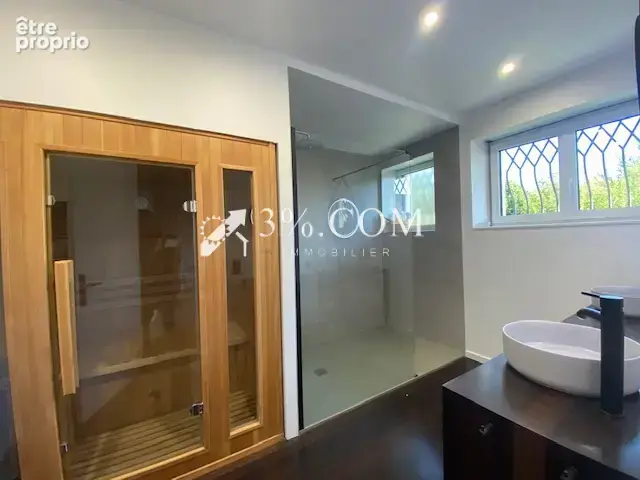 3%COM Belle propriété avec piscine et sauna  sur terrain de - photo 12