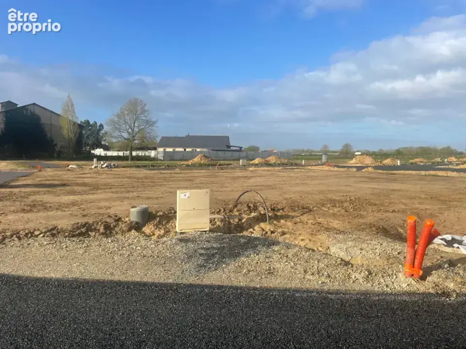 Terrain à LA CHAPELLE-D'ALIGNE