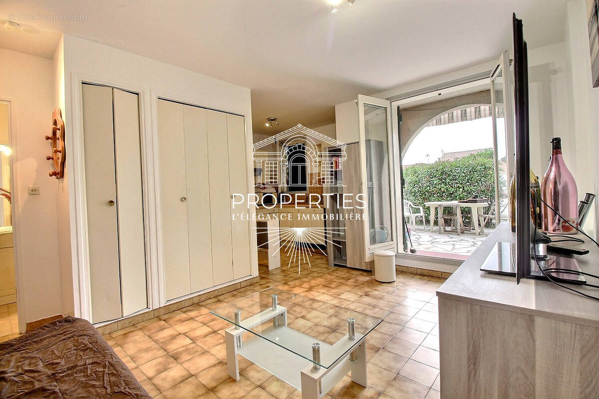 Appartement à LA LONDE-LES-MAURES