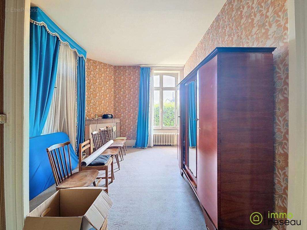 Maison à POURU-SAINT-REMY