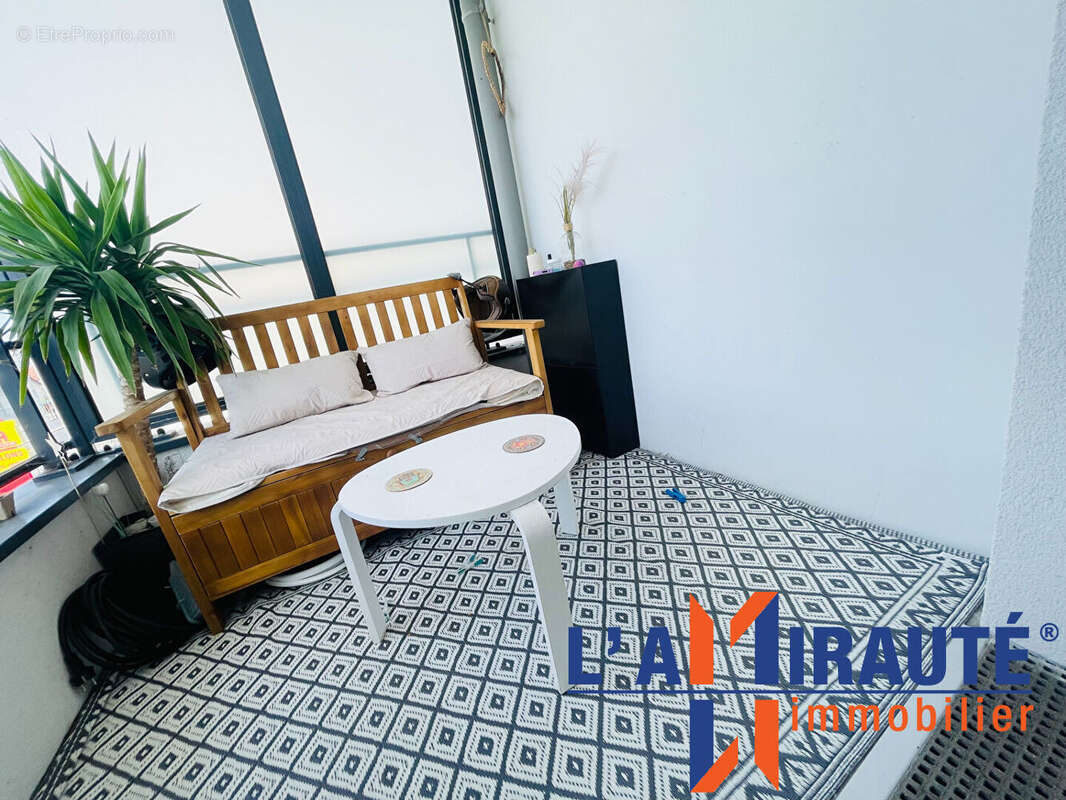 Appartement à SARTROUVILLE