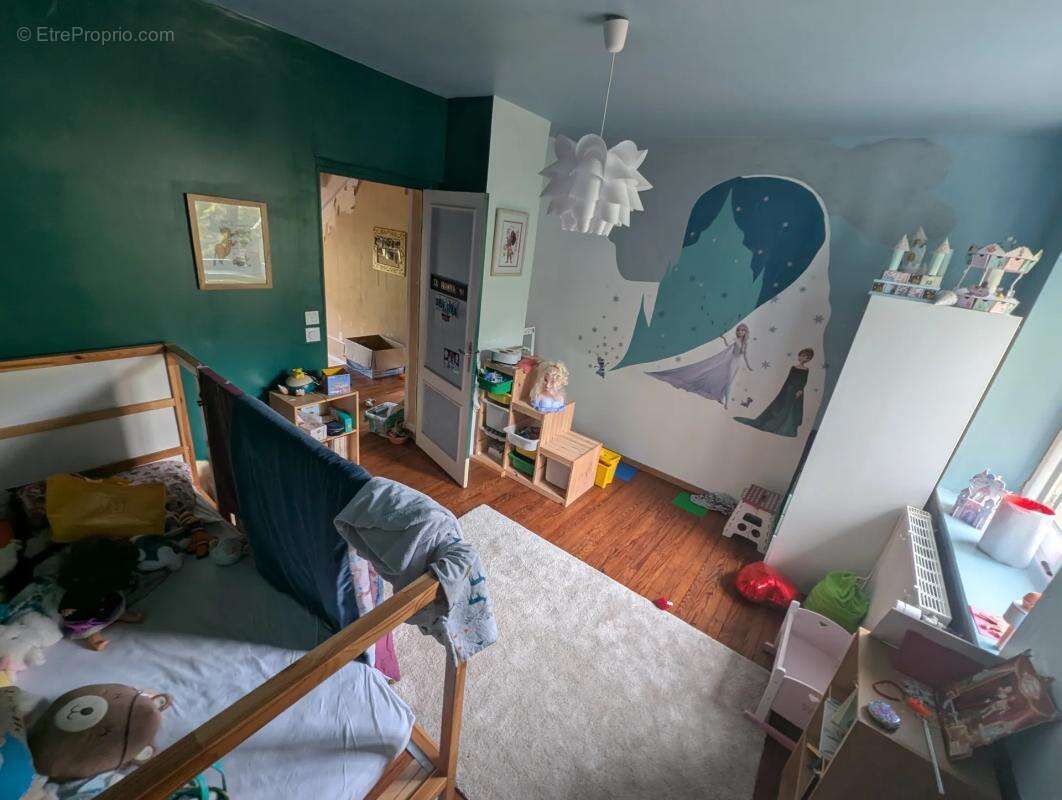 Maison de 8 pièces 6 chambres de 166 m² à Singles - photo 7