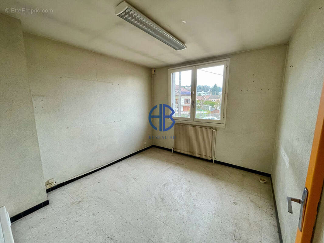 Maison 270m² à fort potentiel au coeur de La Tour-du-Pin - photo 10