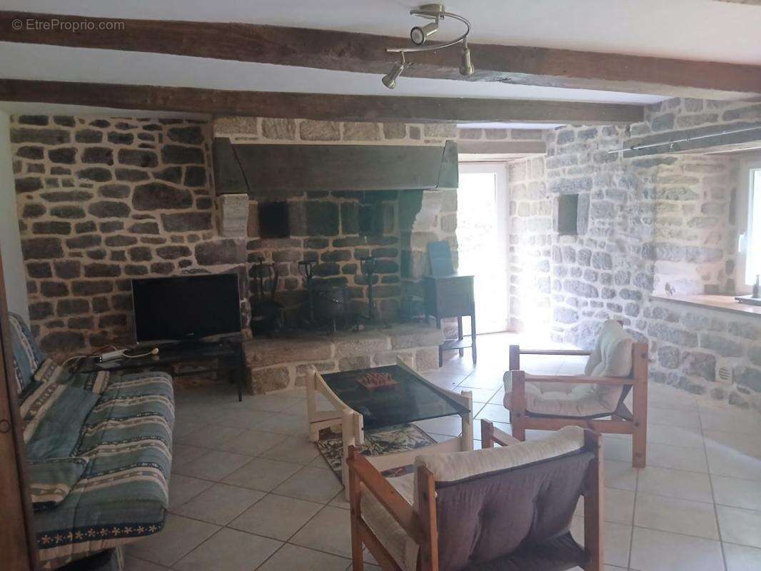 Maison à LOCMALO
