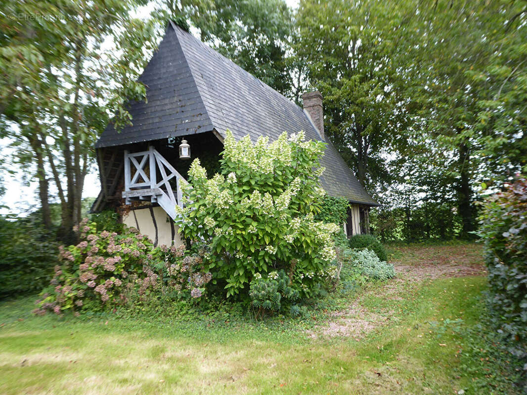 Maison à CORMEILLES