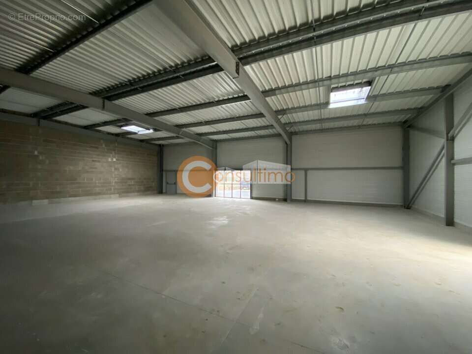Local commercial à vendre - photo 5
