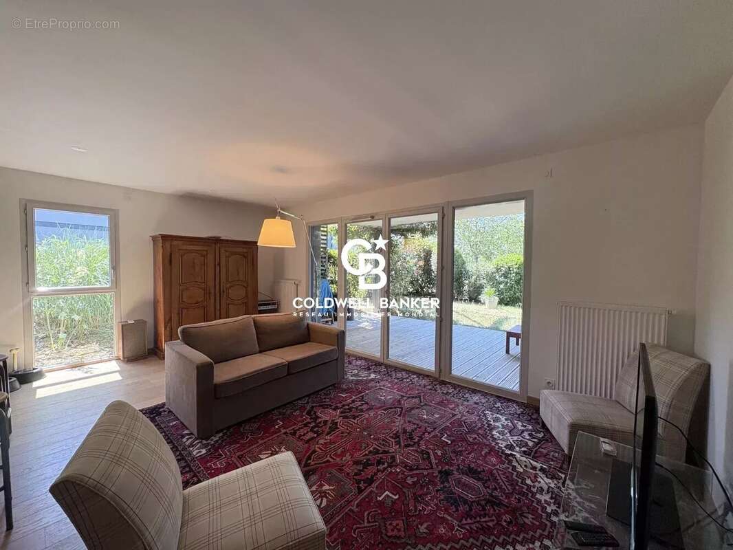 Appartement à CHENS-SUR-LEMAN