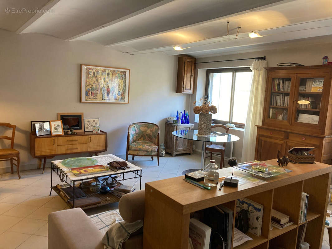 Maison à ROUSSILLON-EN-MORVAN