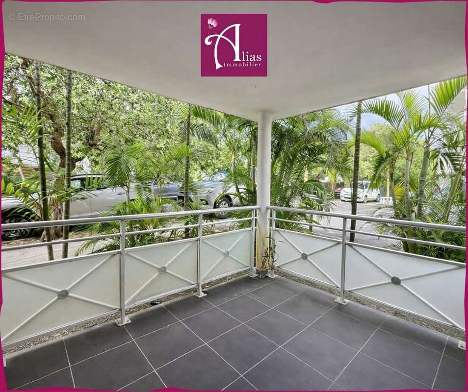 Appartement à LE MOULE