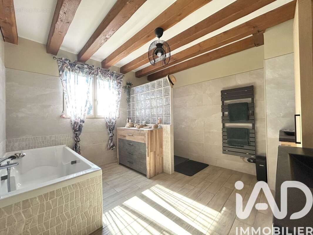 Maison 210 m² à Le Chesne  - photo 9