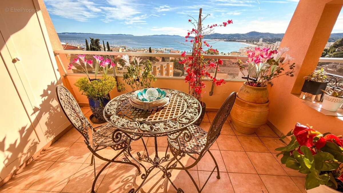 Appartement à LE LAVANDOU