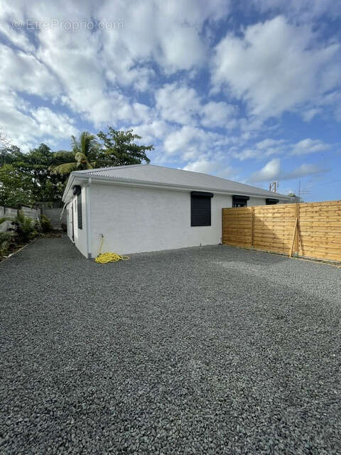 Jolie villa f3 neuve avec belle terrasse belle cuisine  jardin et parking interieur clos. - photo 19