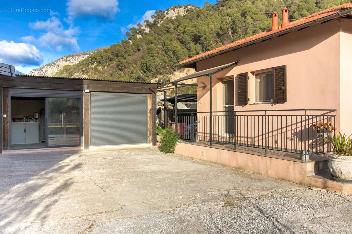 Maison à SAINT-MARTIN-DU-VAR