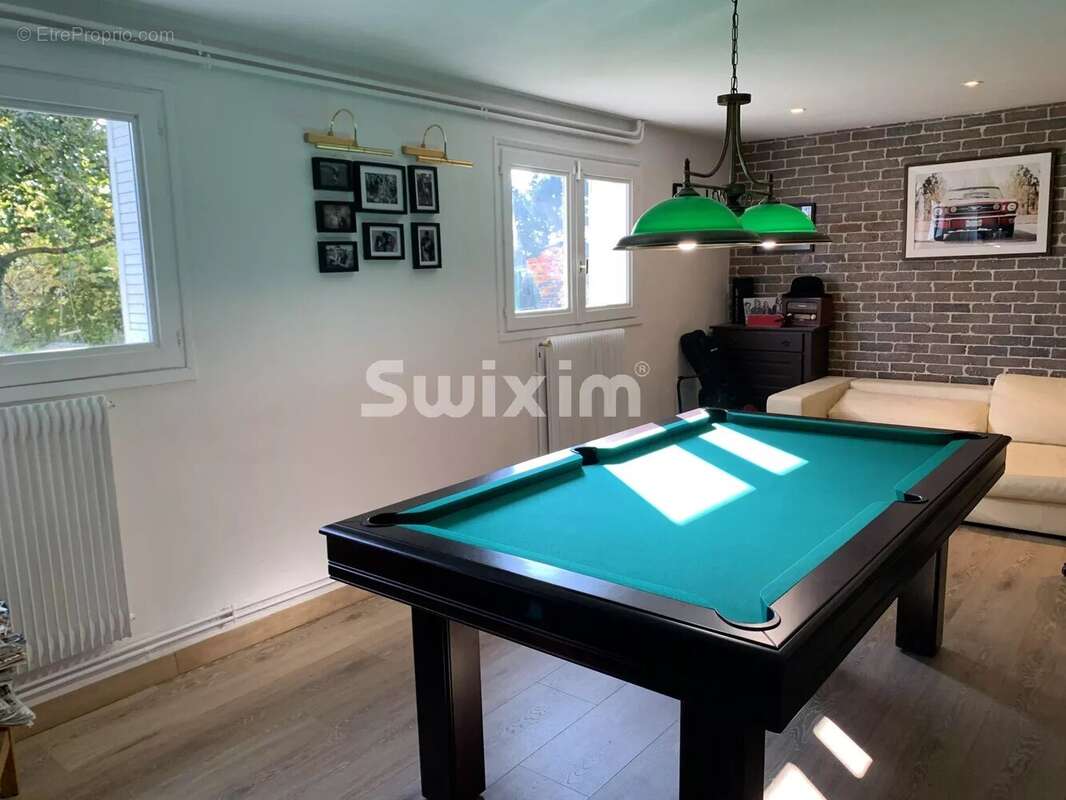 Maison à CHARNAY-LES-MACON