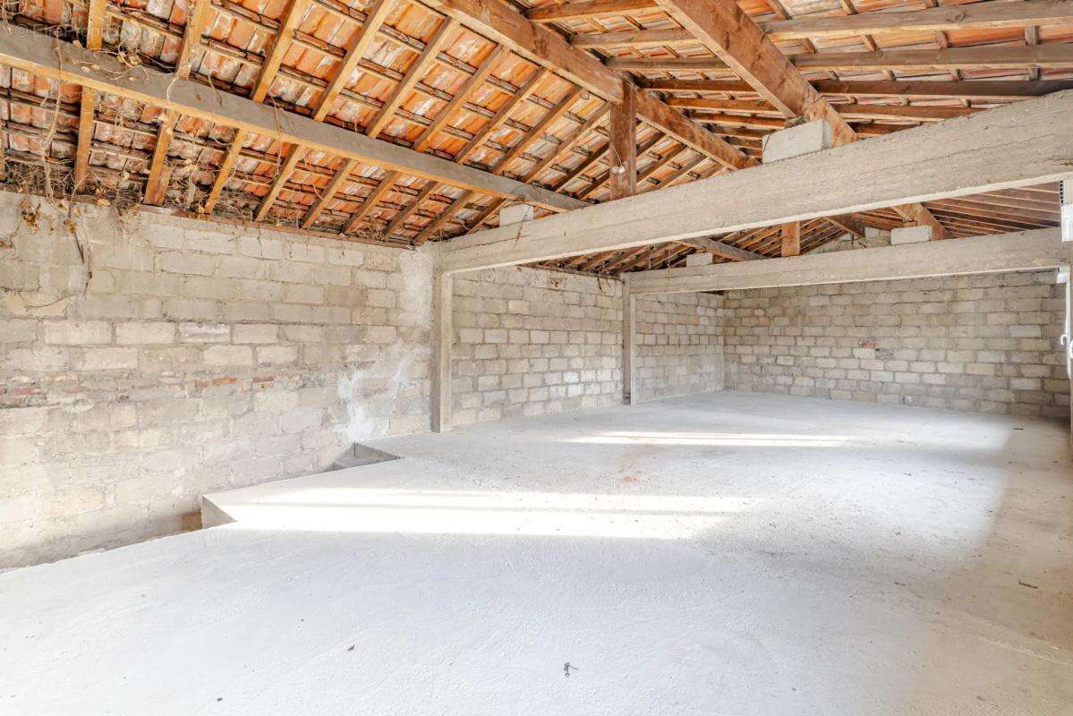 Maison à VIRY-CHATILLON