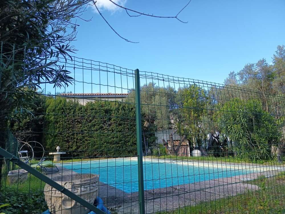 Maison 171 m² à Beaucaire  - photo 2