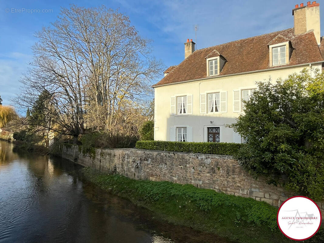 Maison à SAINT-AMAND-MONTROND