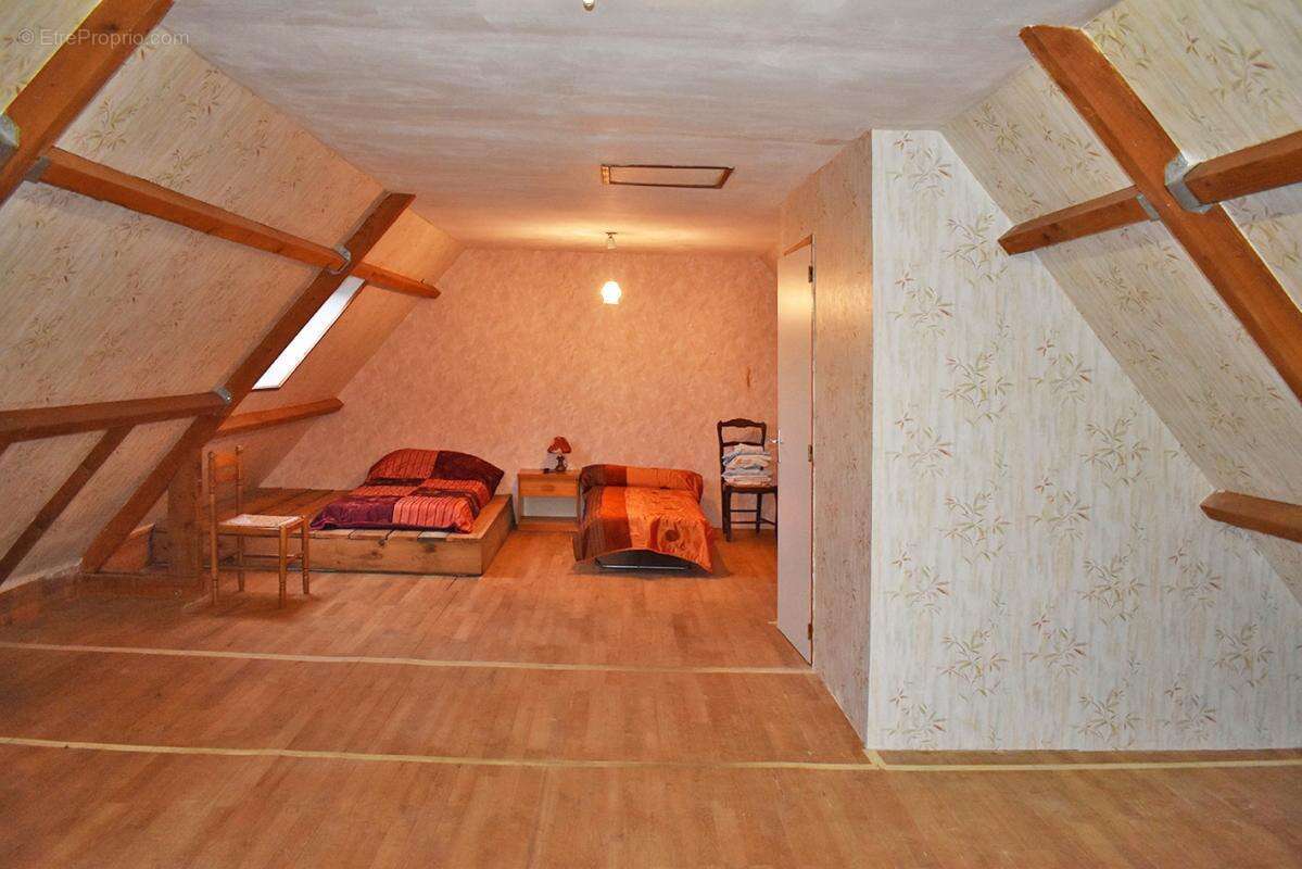 Maison à SAINT-CREPIN-ET-CARLUCET